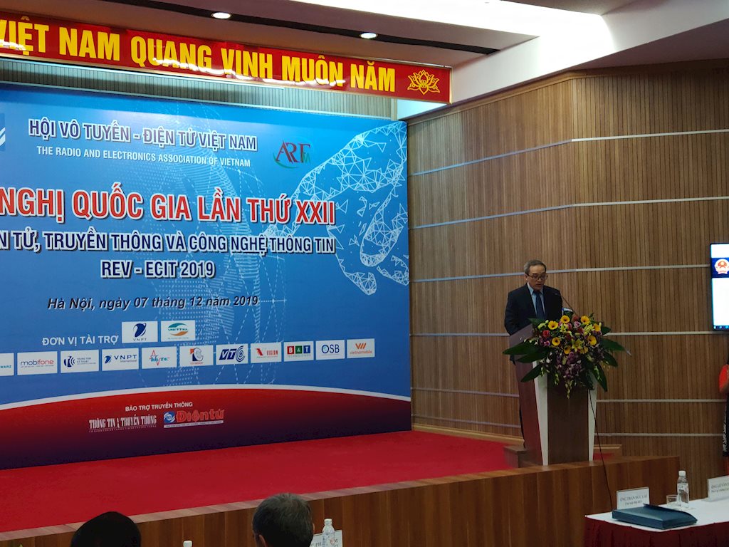 Sếp Cục tần số: Nhiều nước không có băng tần cho 5G, Việt Nam sẽ chọn băng tần nào cho 5G?