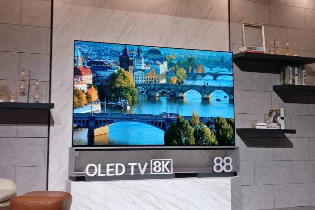LG ra mắt tivi OLED 8K 88 inch lớn nhất thế giới tại CES 2019