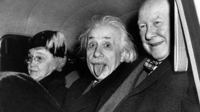 Nhà bác học Albert Einstein được cả thế giới ngưỡng mộ 