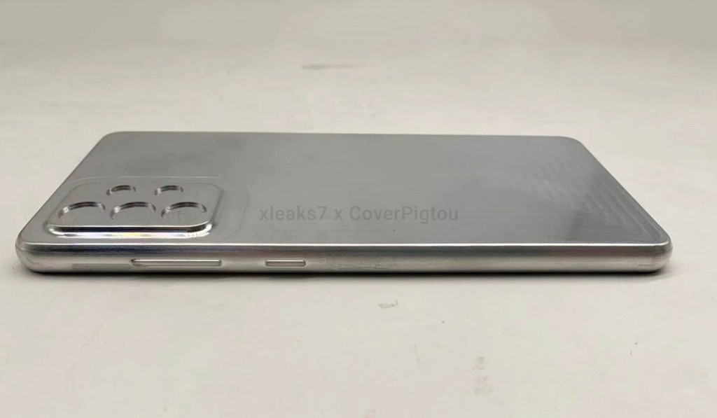Khuôn ốp lưng Samsung Galaxy A72 hé lộ thiết kế điện thoại ảnh 1