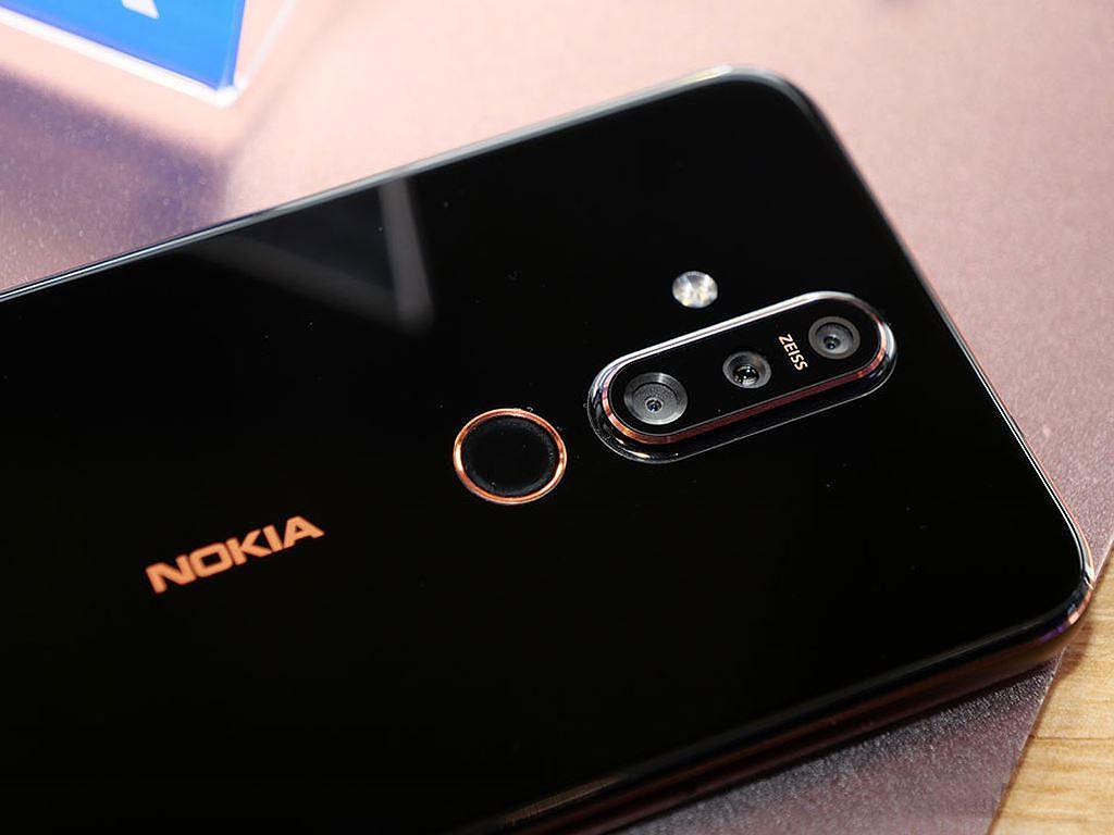 Nokia X71 gặp phải đối thủ khó nhằn mang tên Moto G7 Plus và Galaxy A70 ảnh 3