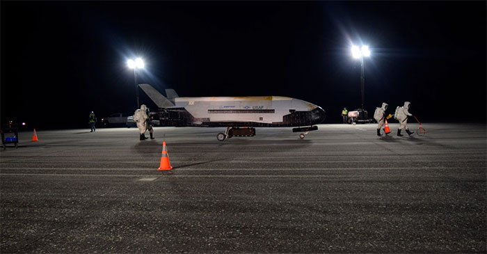X-37B trong lần hạ cánh tại Trung tâm không gian Kennedy ở bang Florida ngày 27/10/2019.