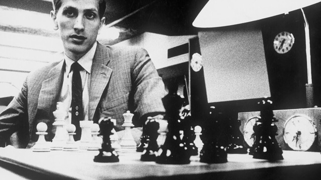 Bobby Fischer: Kẻ lập dị, một mình thi đấu cờ vua với 50 đối thủ cùng lúc - Ảnh 8.