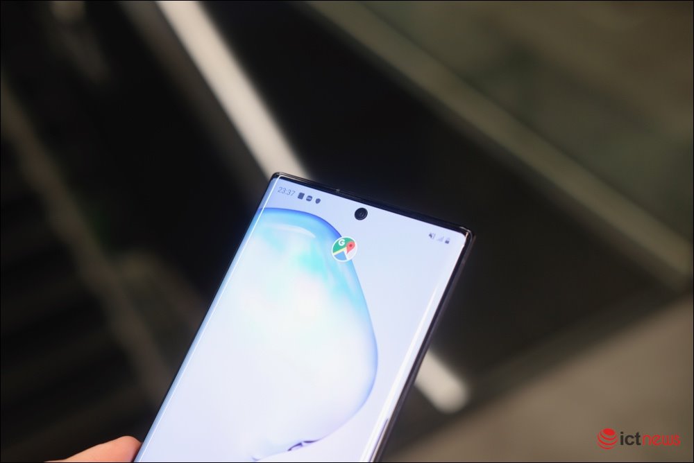Hình ảnh bộ đôi Galaxy Note 10 tại Việt Nam: màn hình đẹp, bút S Pen mạnh, camera nhiều tính năng hơn
