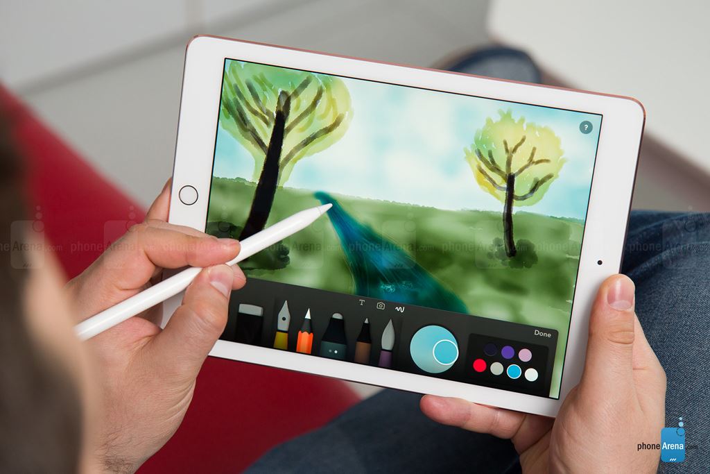 Apple Pencil của iPad Pro 2018 không thể sạc bằng chuẩn Qi ảnh 2
