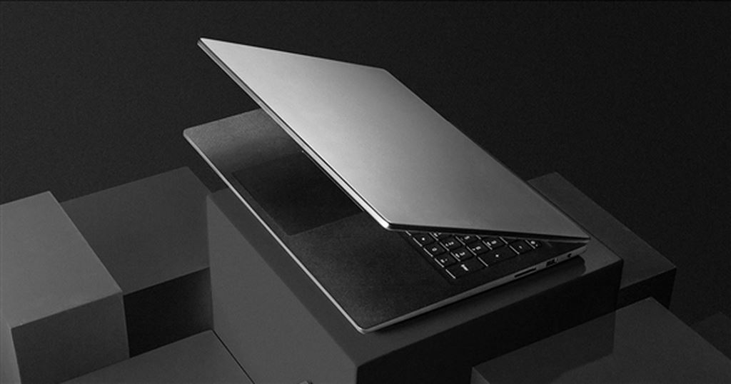 Xiaomi công bố laptop Mi Notebook phiên bản Intel i3 với giá chỉ 492 USD ảnh 1