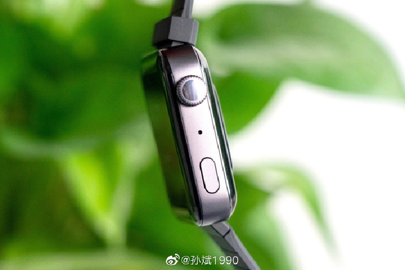 Can canh Xiaomi Mi Watch: Ban sao gia re cua Apple Watch-Hinh-6