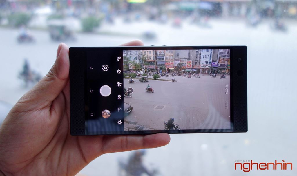 Trên tay cùng lúc cả Razer Phone 2 và Nubia Red Magic Mars tại Việt Nam ảnh 9