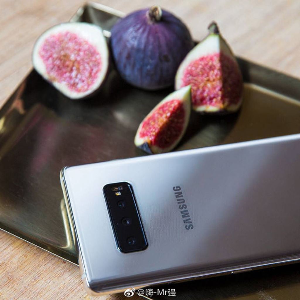 Xuất hiện ảnh thật của Samsung Galaxy S10  với 3 camera ảnh 3