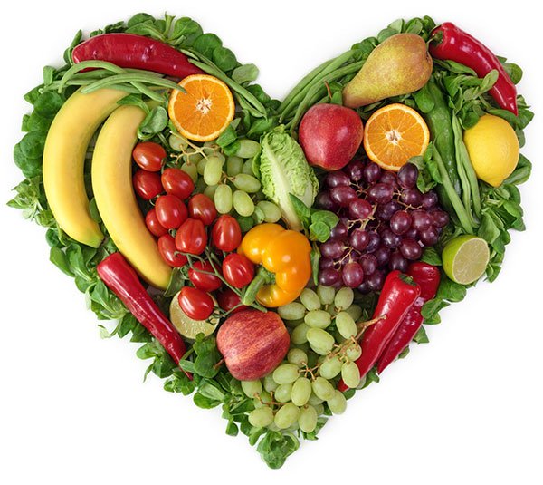 Ăn nhiều rau củ, hạn chế chất béo, ngọt... góp phần hạn chế đường huyết tăng cao.
