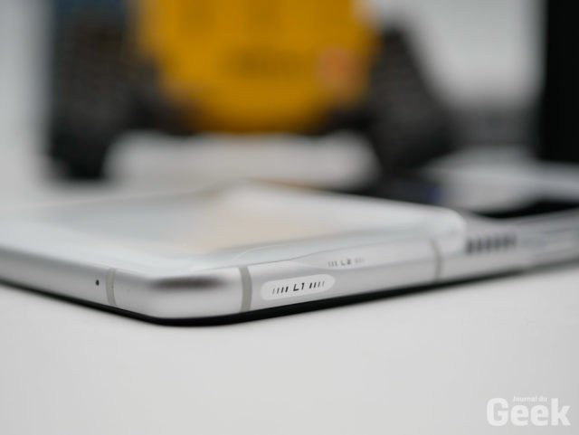 Lenovo Legion Phone Duel 2 ra mắt: 2 quạt tản nhiệt, RAM 18GB, giá từ 565 USD ảnh 12