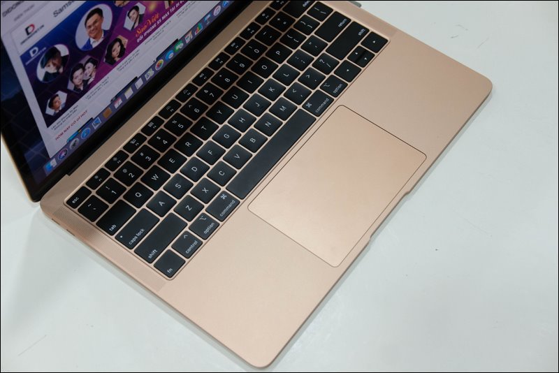 MacBook Air 2018 tại Việt Nam giảm hơn 1 triệu so với ngày đầu, còn gần 36 triệu đồng