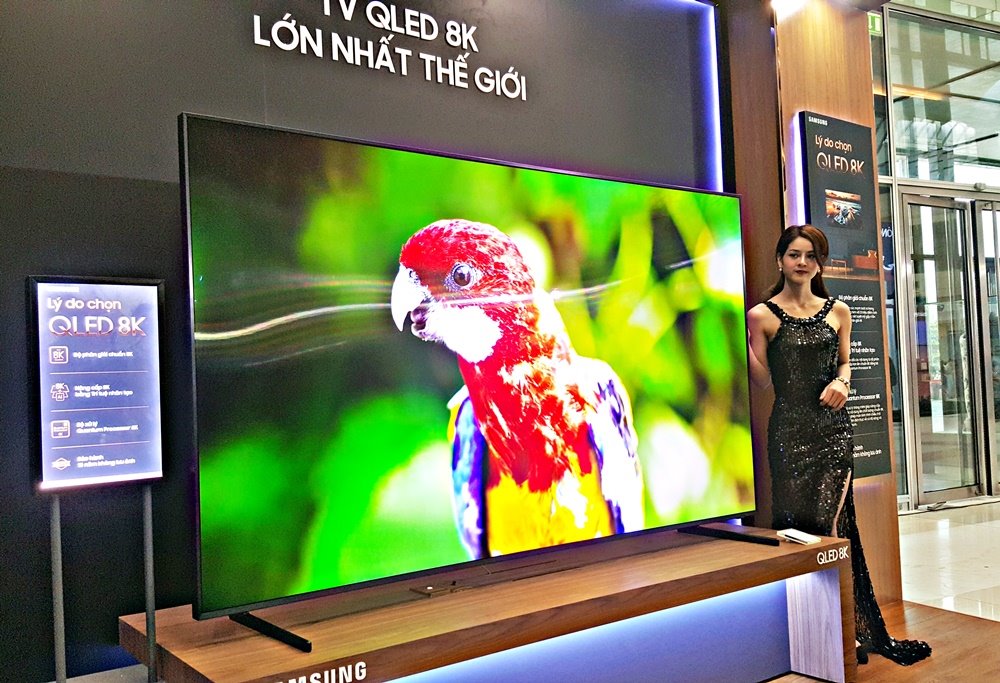 Samsung mang tivi QLED 8K lớn nhất thế giới, giá 2,99 tỷ đồng đến Hà Nội