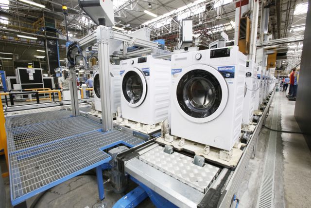 Mục sở thị nhà máy sản xuất máy giặt lớn nhất châu Âu - 5
