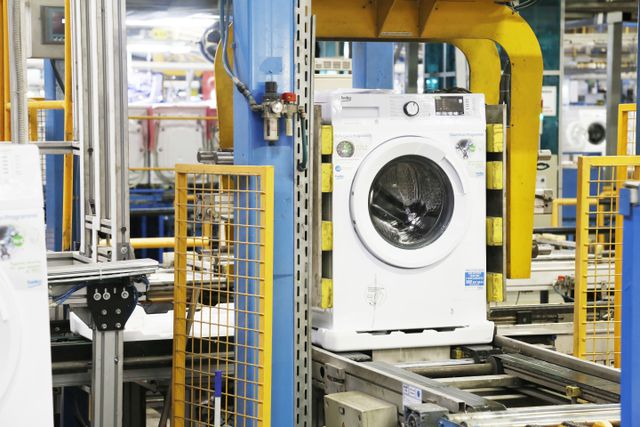 Mục sở thị nhà máy sản xuất máy giặt lớn nhất châu Âu - 6