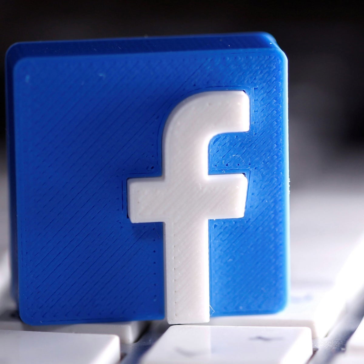Facebook khoá tài khoản có liên hệ với các nhóm cực đoan