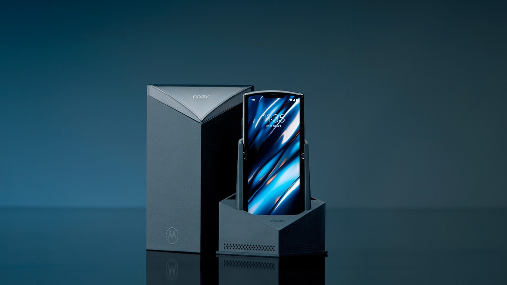Motorola Razr 5G ra mắt: màn hình gập bền hơn, cấu hình tầm trung, giá 1.399 USD ảnh 4