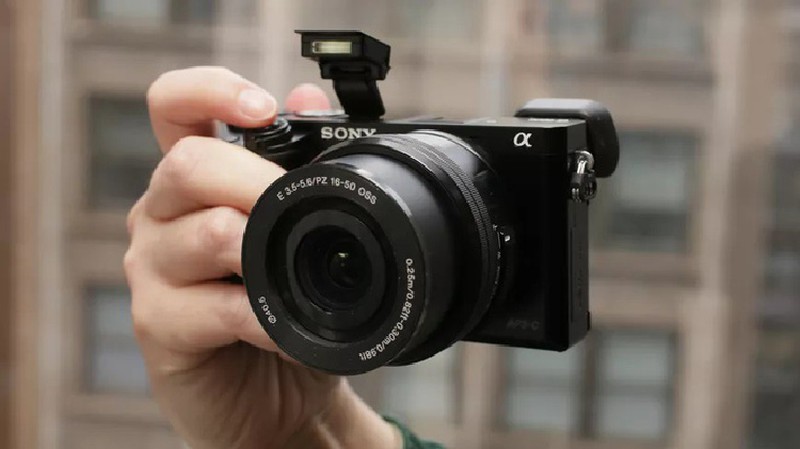 Chiec smartphone 6 camera mang niem hy vong “hoi sinh” Sony-Hinh-3