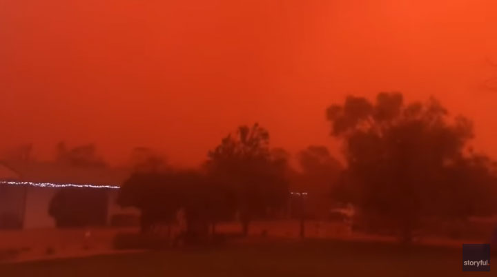 Bão bụi biến bầu trời Australia đỏ như máu.