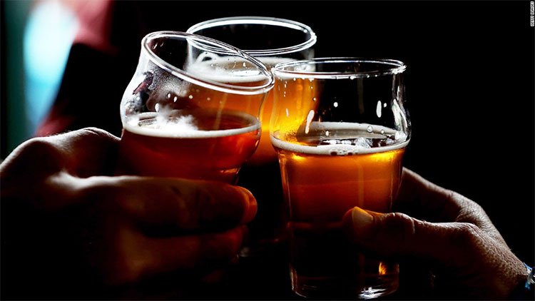 Đồ uống có cồn nói chung trong thời gian dài sẽ rất có hại cho sức khỏe