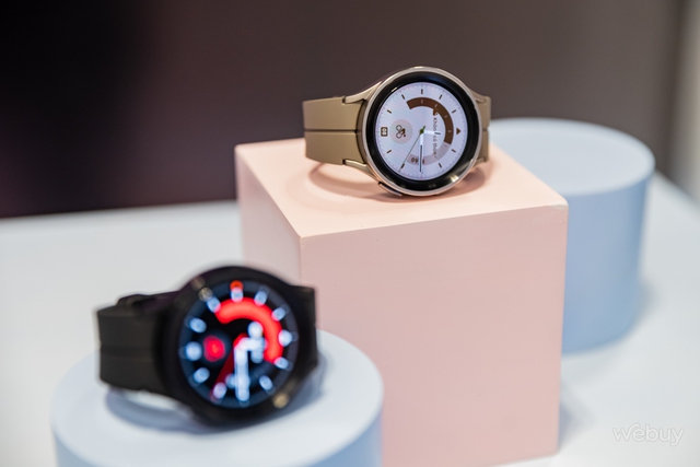 Trên tay Galaxy Watch5 series: Hai phiên bản, tập trung theo dõi sức khoẻ, pin nâng cấp, giá từ 6.9 triệu đồng - Ảnh 1.