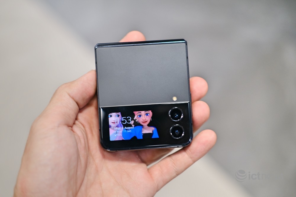 Hình ảnh và video chi tiết Samsung Z Fold 4 và Z Flip 4 tại Việt Nam