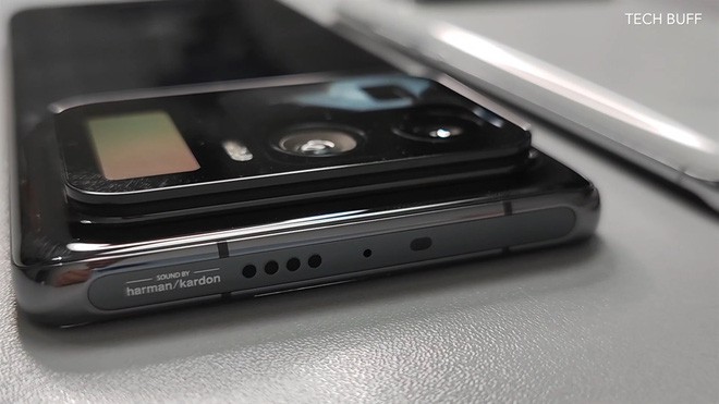 Xiaomi Mi 11 Ultra được trang bị hẳn màn hình nhỏ cạnh camera sau ảnh 6