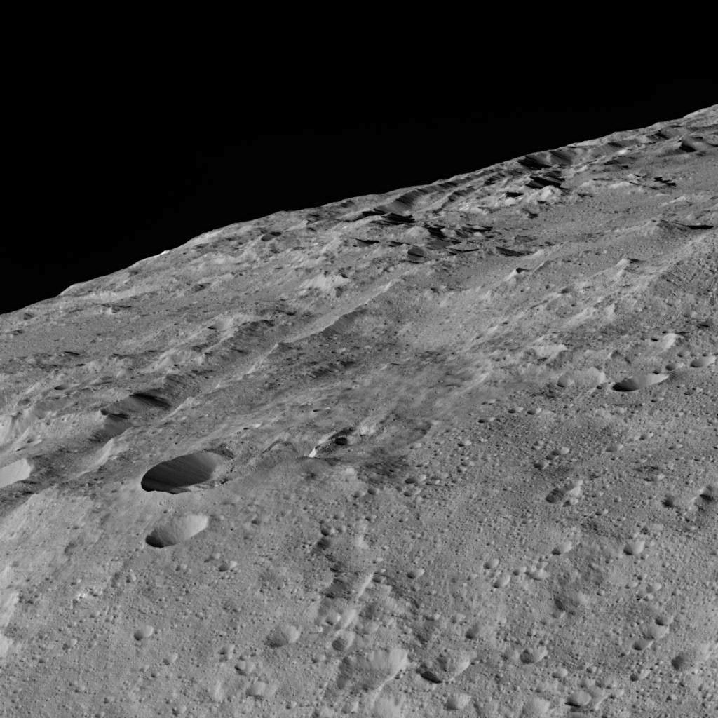 Đây là một chuỗi miệng các núi lửa được gọi là Gerber Catena hình thành trên bề mặt Ceres.
