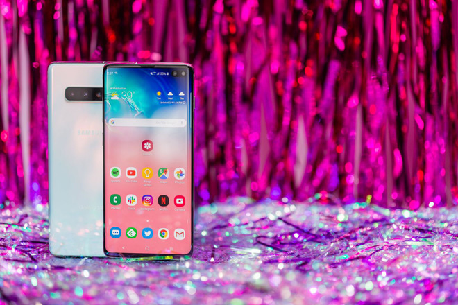 galaxy s10+ moi la smartphone duoc yeu thich nhat hinh anh 2