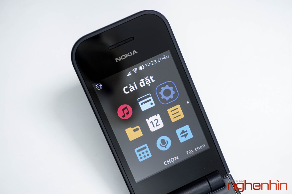 Trên tay Nokia 2720 Flip, smartphone gập dùng KaiOS giá 2 triệu ảnh 5
