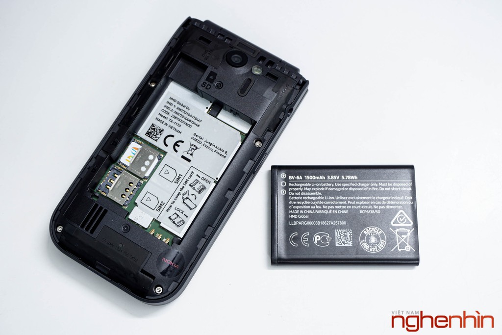 Trên tay Nokia 2720 Flip, smartphone gập dùng KaiOS giá 2 triệu ảnh 7