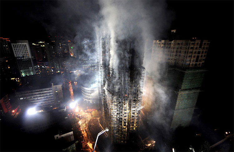Chung cư Thượng Hải phát cháy, 58 người chết