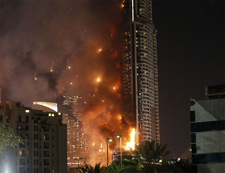 Cháy khách sạn Dubai đêm giao thừa 2016 làm 50 người bị thương