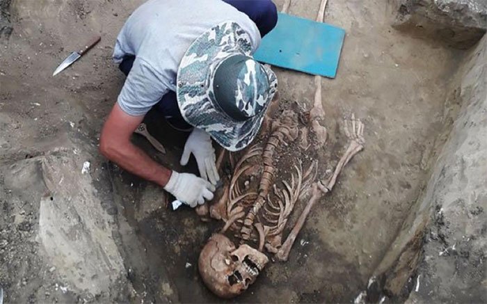 Người phụ nữ được chôn cất trong ngôi mộ gần 2.000 năm tuổi.
