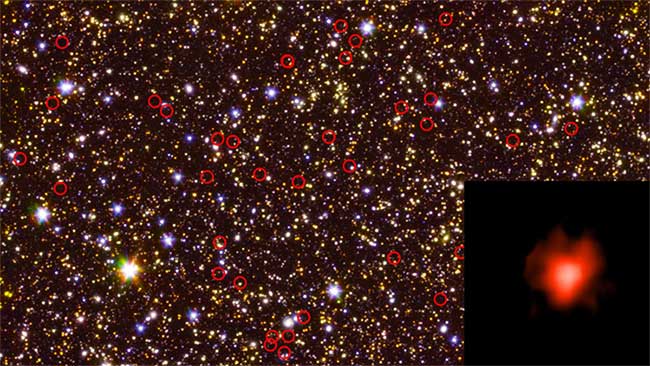 Ảnh thực về những vị trí phát hiện thiên hà cổ đại tỏa ra ánh sáng hồng ngoại (khoanh đỏ)