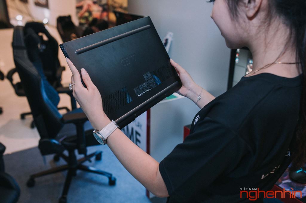 Trên tay Dell G5 và G7 tại Việt Nam: laptop gaming siêu mỏng, màn hình 144Hz ảnh 9