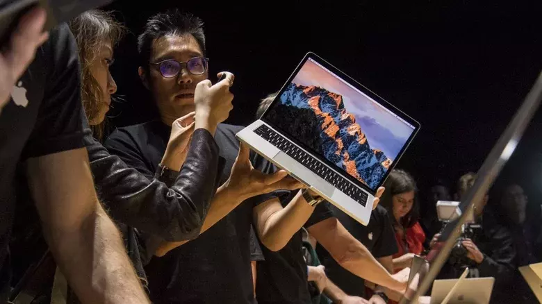 Loạt MacBook, iPad bị đưa vào danh sách đồ cổ tại Việt Nam, có nên mua?