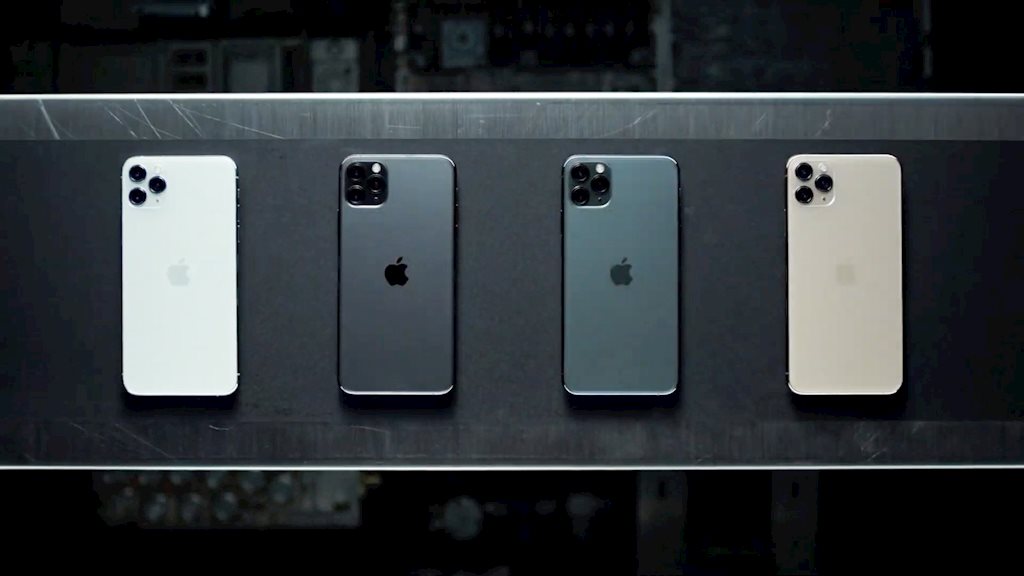 Giá iPhone chính hãng tăng gấp đôi tại Việt Nam sau 6 năm
