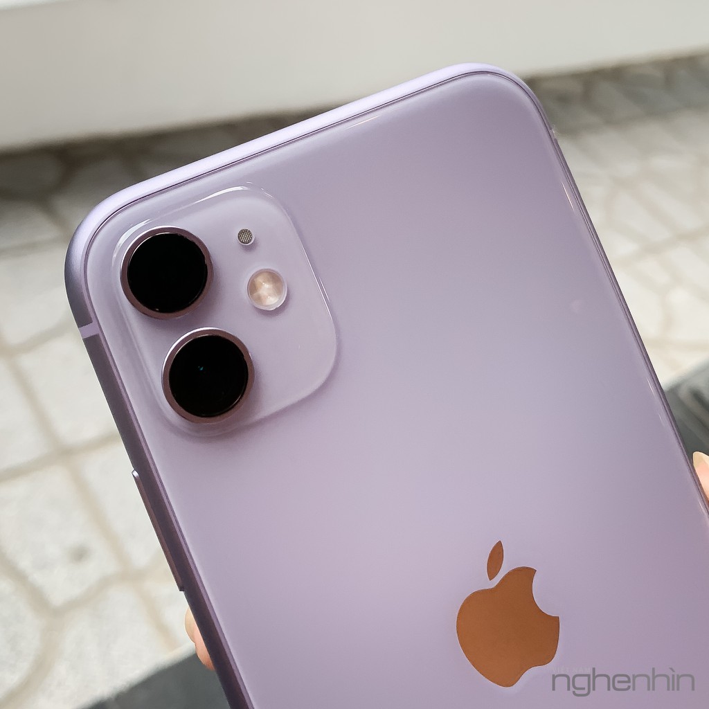 Trên tay bộ 3 iPhone 11, iPhone 11 Pro, iPhone 11 Pro Max đầu tiên tại Việt Nam Trên tay bộ 3 iPhone 11, iPhone 11 Pro, iPhone 11 Pro Max đầu tiên tại Việt Nam ảnh 10