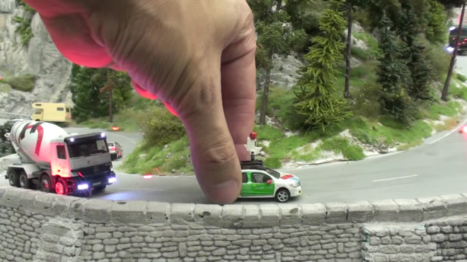 Google chế tạo chiếc xe Street View thu nhỏ, để giúp chúng ta có thể tham quan bên trong mô hình lớn nhất thế giới - Ảnh 11.