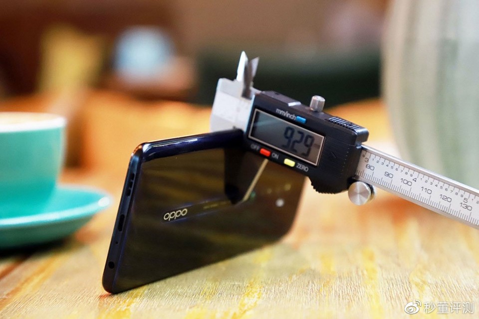 Oppo Reno 3 Pro 5G lộ ảnh thực tế: mỏng 7.7mm, màn hình đục lỗ ảnh 6
