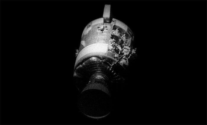 Apollo 13 là chuyến tàu không gian có người lái thứ bảy trong chương trình Apollo của Mỹ