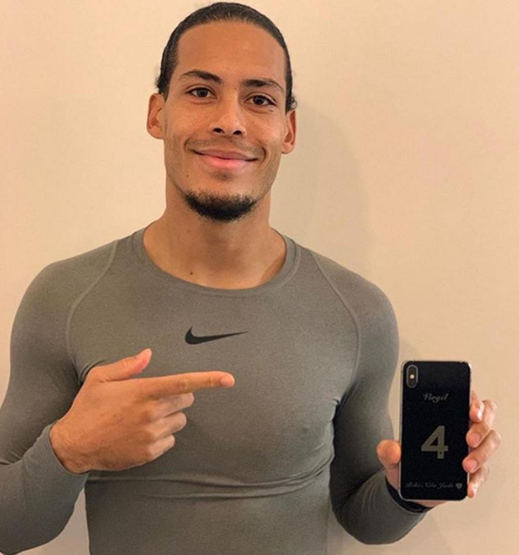 Vô địch Champions League: Cầu thủ Liverpool được tặng iPhone X mạ vàng ảnh 6