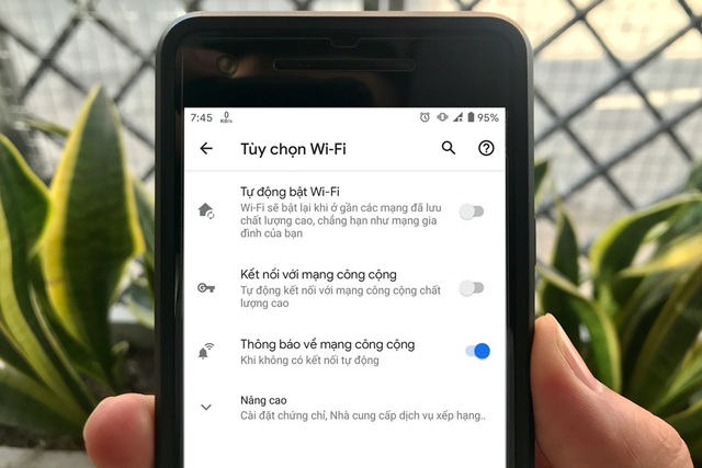 Cách tắt tính năng bật Wi-Fi tự động trên điện thoại Android - 1