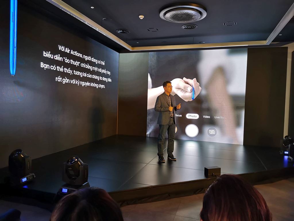 Galaxy Note 10/Note 10+ ra mắt thị trường Việt giá từ 23 triệu ảnh 2