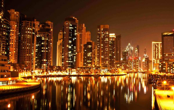 Các Tiểu vương quốc Ả-rập (UAE) bao gồm 7 nước hợp thành.