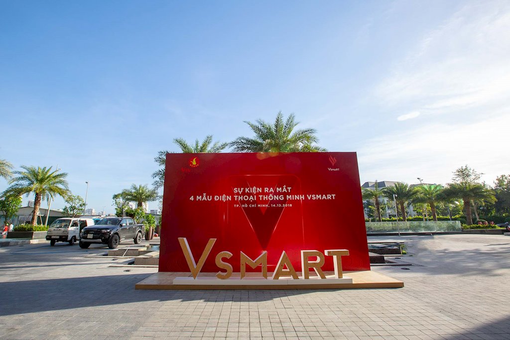 Điện thoại Vsmart ra mắt: Lộ sân khấu hoành tráng trước giờ G