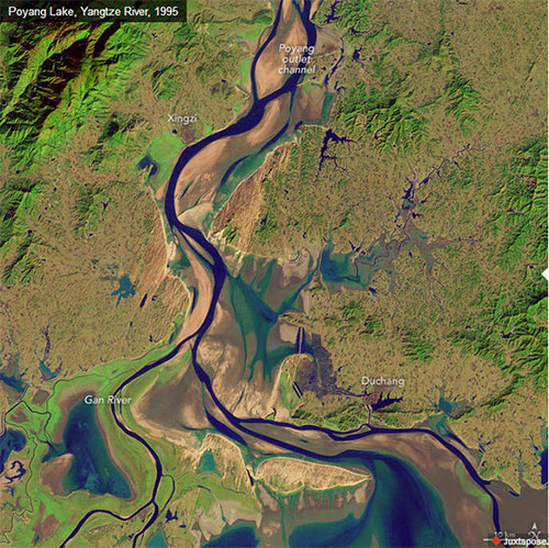 Ảnh vệ tinh chụp năm 1995 của hồ Bá Dương - nơi có trữ lượng cát lớn nhất Trung Quốc