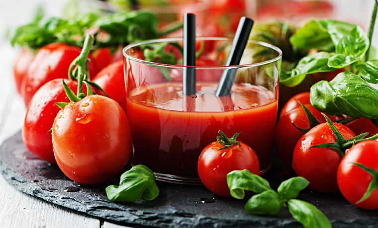 Cà chua giàu vitamin C, giúp cơ thể dễ dàng hấp thu các chất sắt.