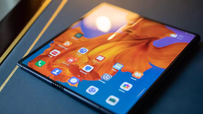 Soi 3 smartphone màn gập nổi bật, đắt đỏ nhất 2019